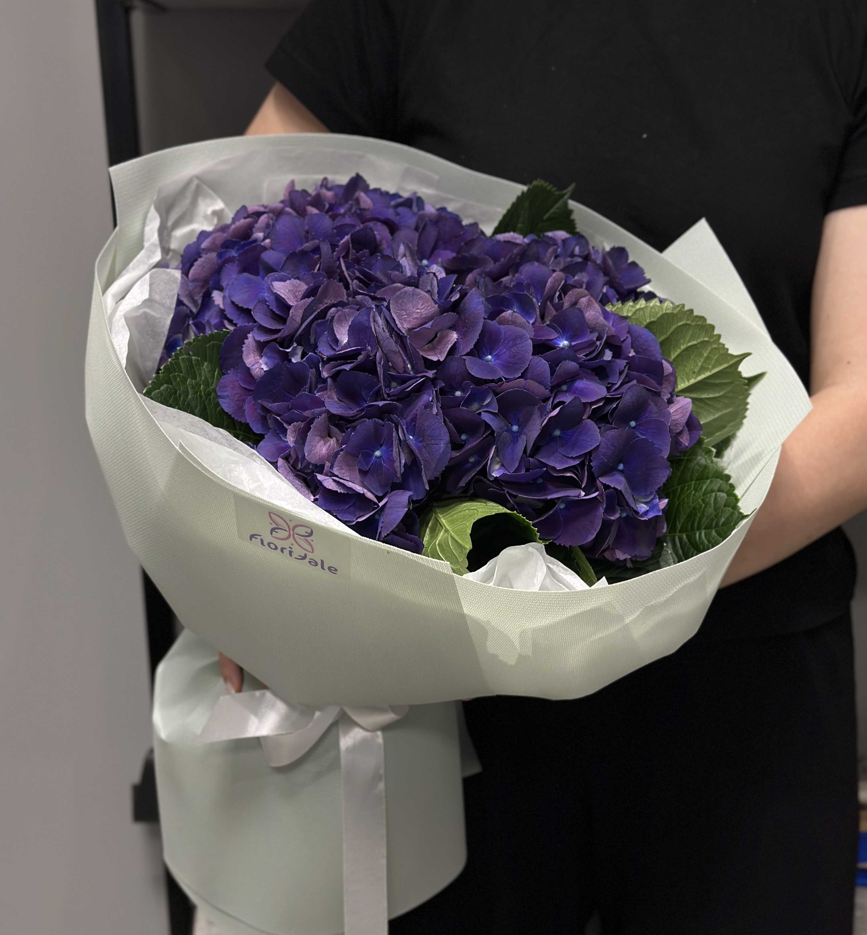 Букет из гортензий Нюи: фиолетовое великолепие buket-iz-gortenziy-nyui:-fioletovoe-velikolepie